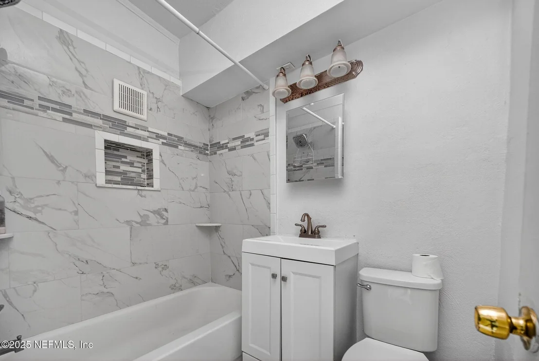 Photo of 10336 AGAVE Road