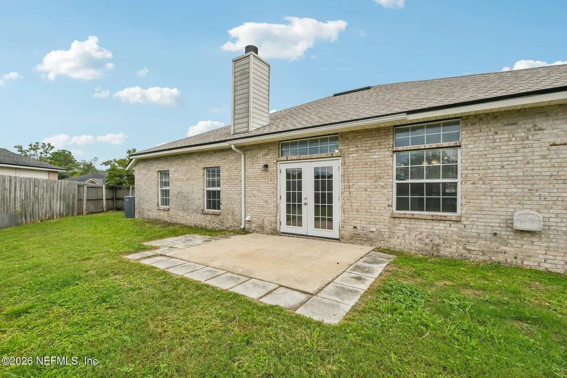 Photo of 476 HILLSIDE Drive
