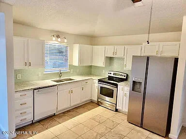 Photo of 569 CAMELIA Street