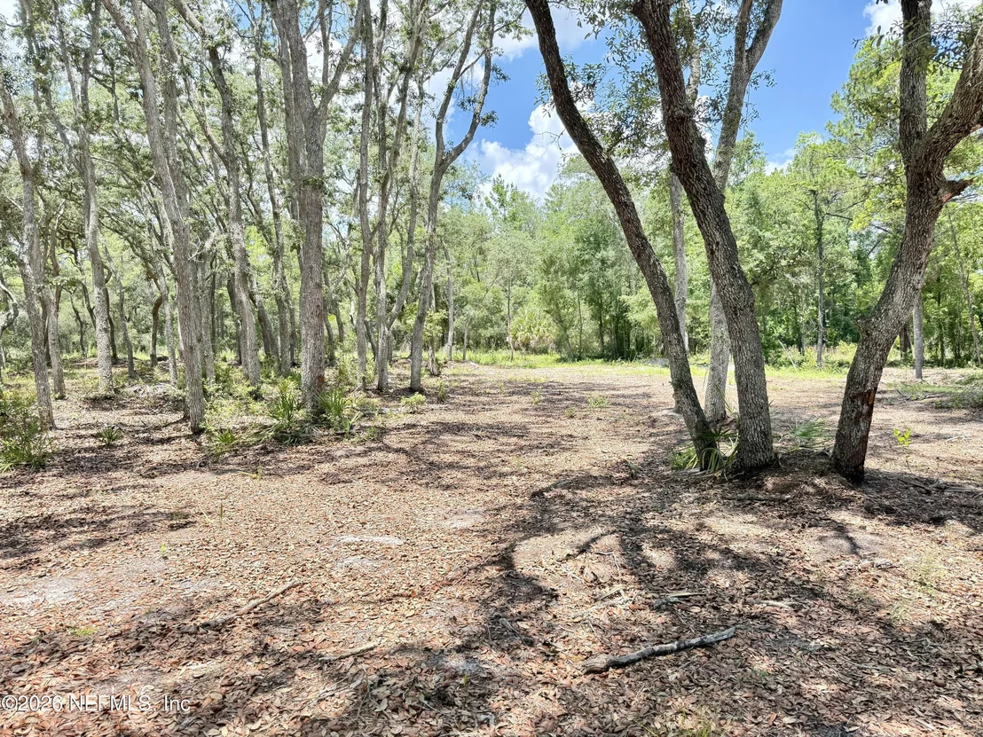 Photo of 438 CHAMBERLAIN Road