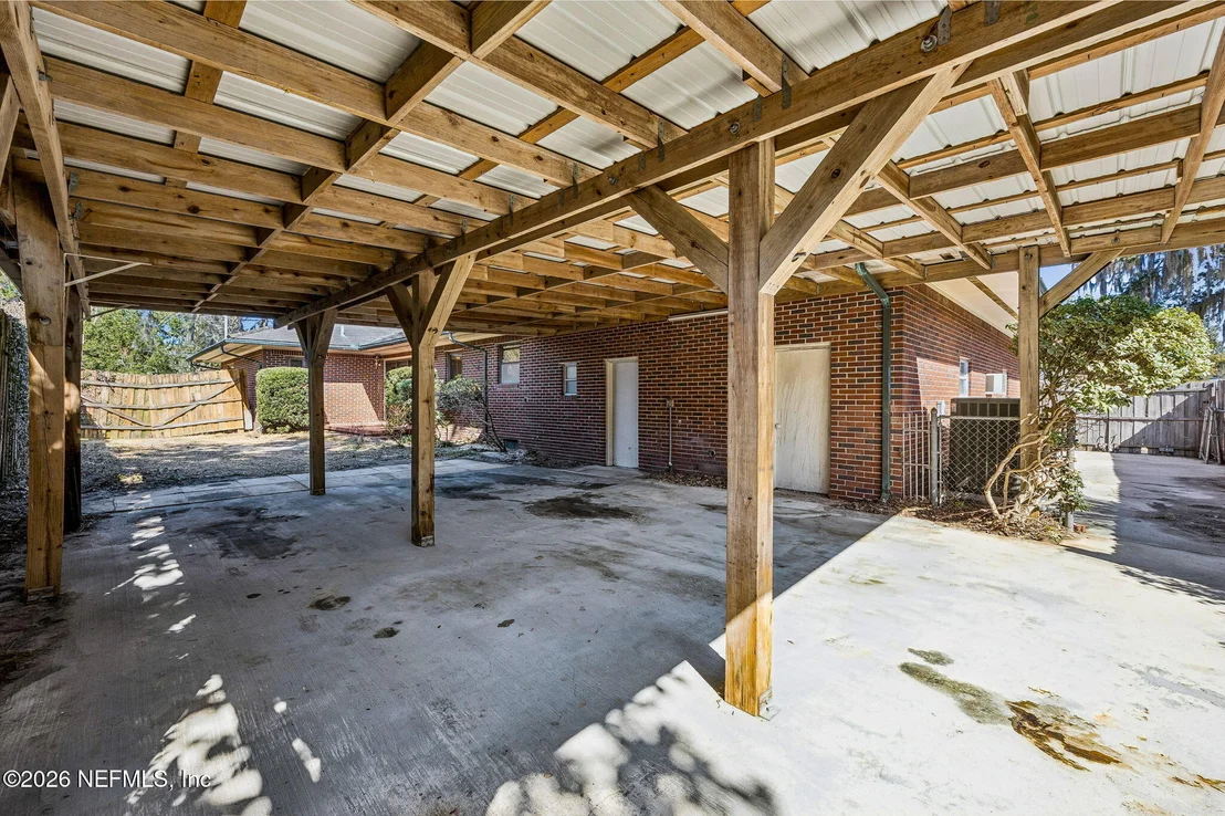 Photo of 4768 QUEEN Lane