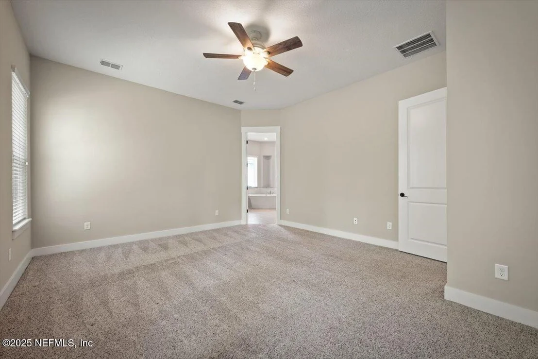 Photo of 305 SEAHILL Drive