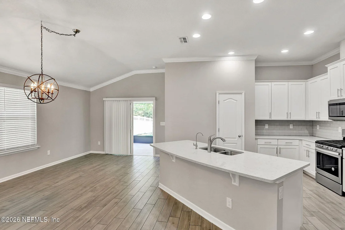 Photo of 388 GLASGOW Drive