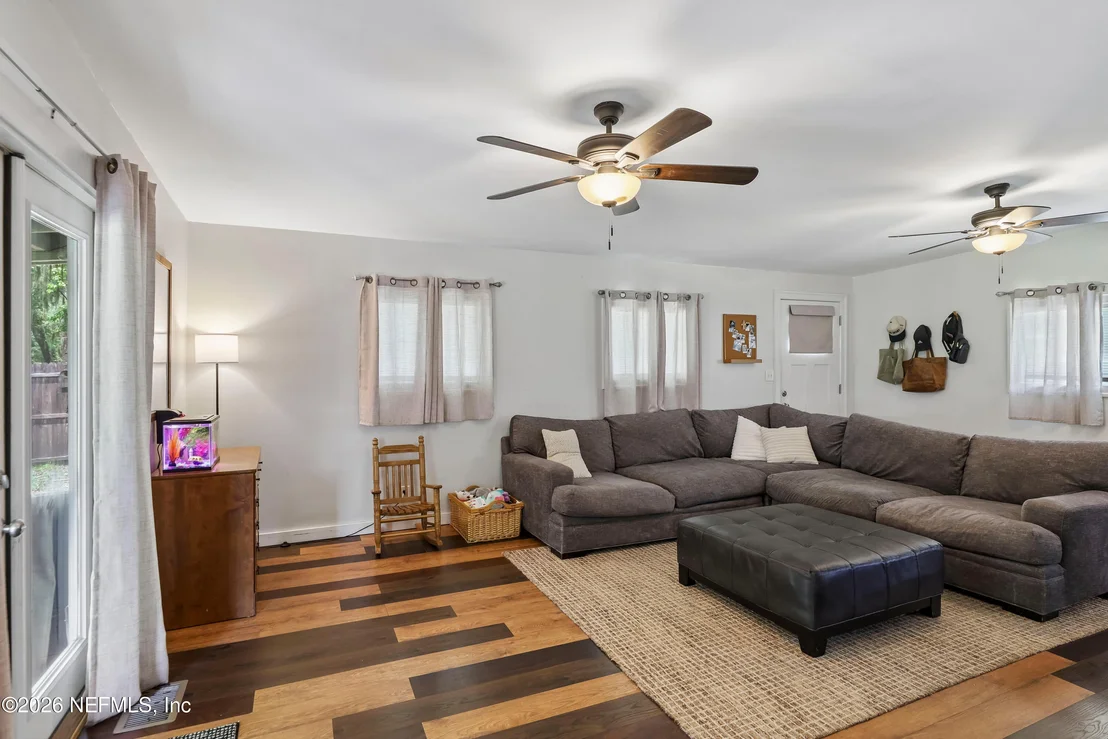 Photo of 2252 MILLS Road