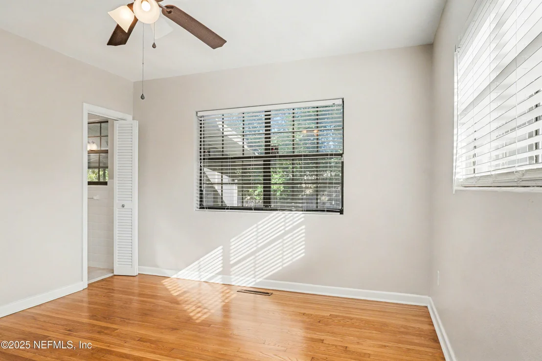 Photo of 2537 BUTTONWOOD Drive
