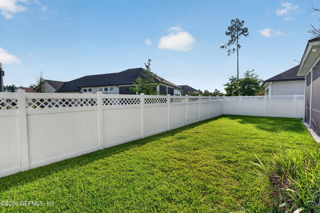 Photo of 483 COURTNEY CHASE Drive