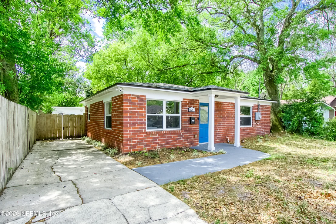 Photo of 3544 COLLEGE Place