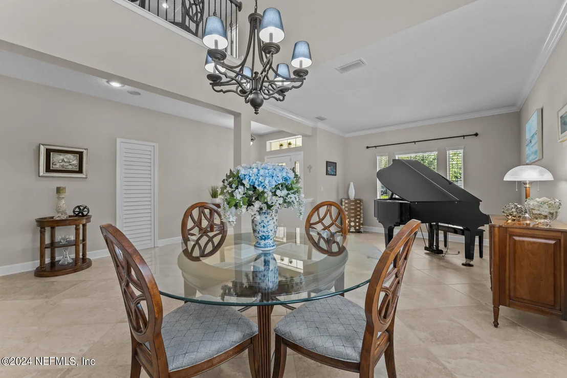 Photo of 712 CANDLEBARK Drive