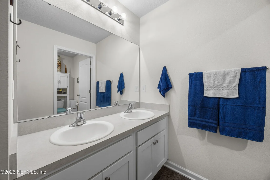 Photo of 70168 ROSEAPPLE Court