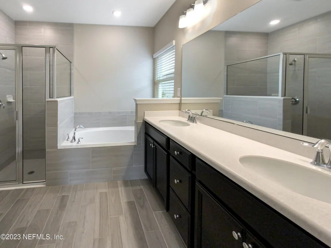 Photo of 1710 AMBERLY Drive