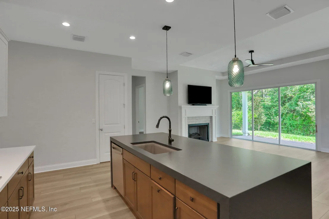 Photo of 10149 FILAMENT Boulevard