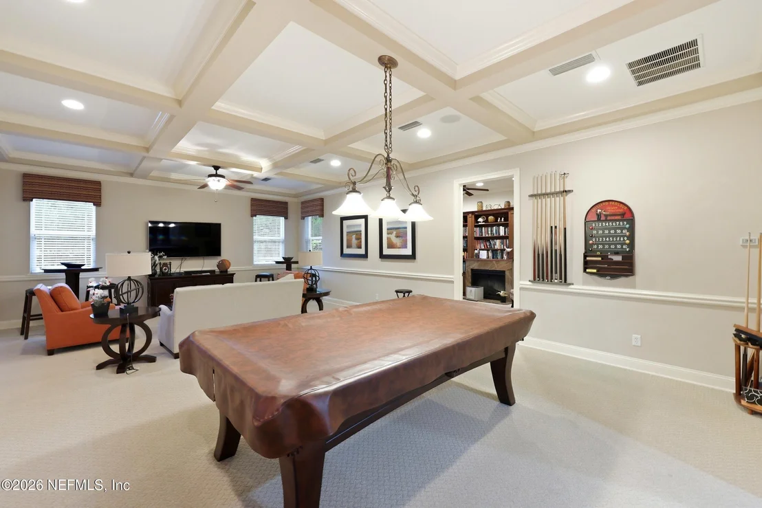Photo of 382 SELOY Drive
