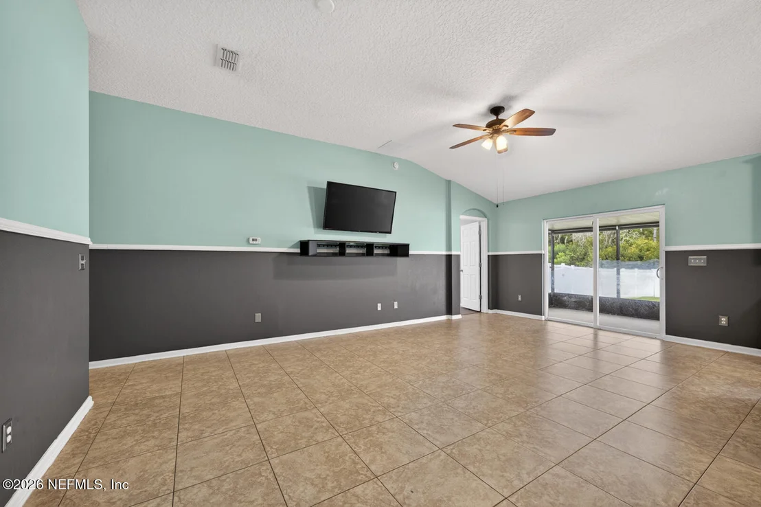 Photo of 161 N TWIN MAPLE Road