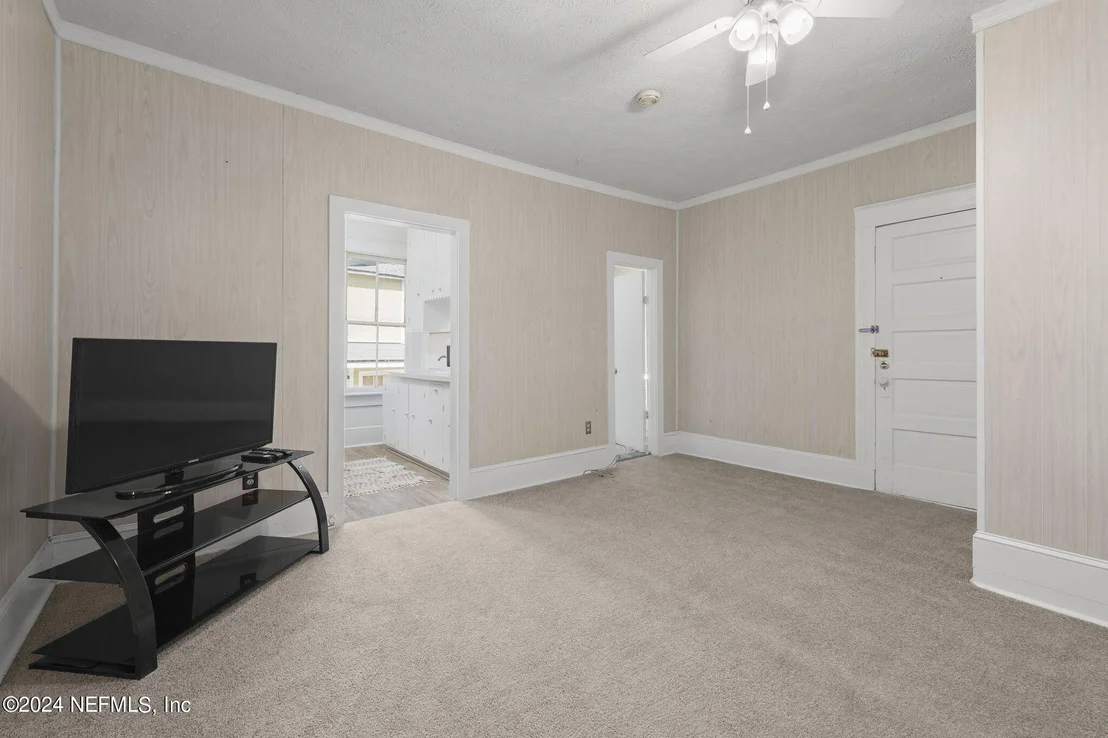 Photo of 2772 RIVERSIDE Avenue