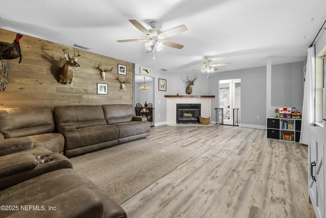 Photo of 5263 ELLEN Court