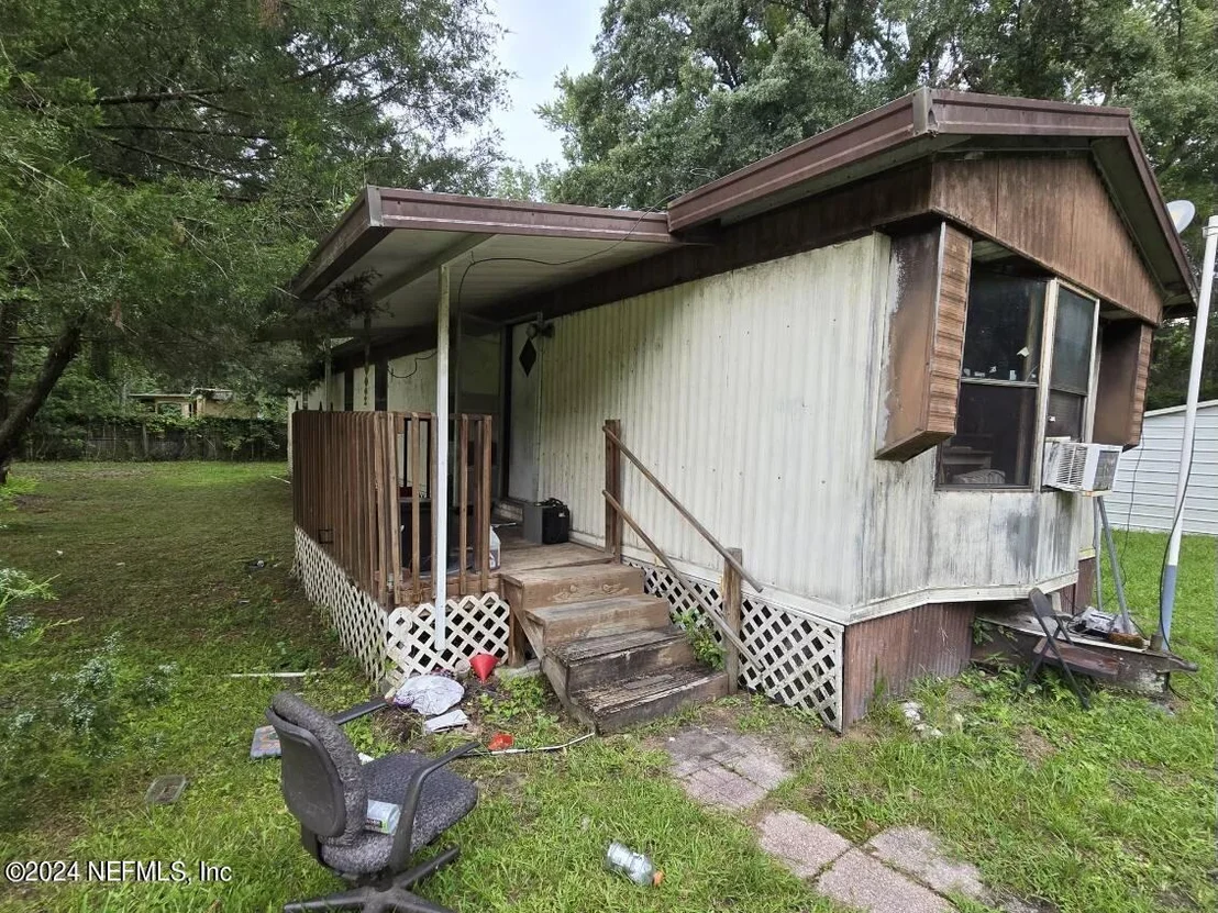 Photo of 8239 PLUMMER Road