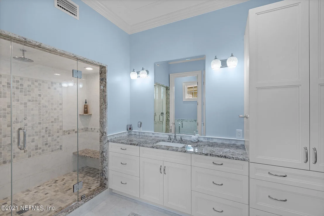 Photo of 236 LAUREL Lane