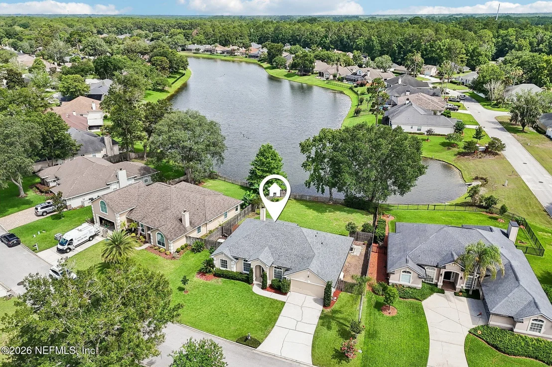Photo of 372 MAPLEWOOD Drive