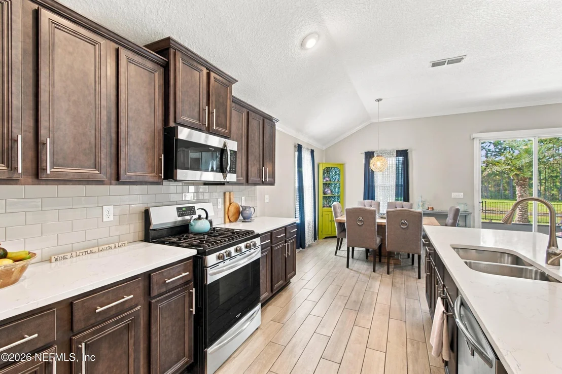 Photo of 738 SHETLAND Drive