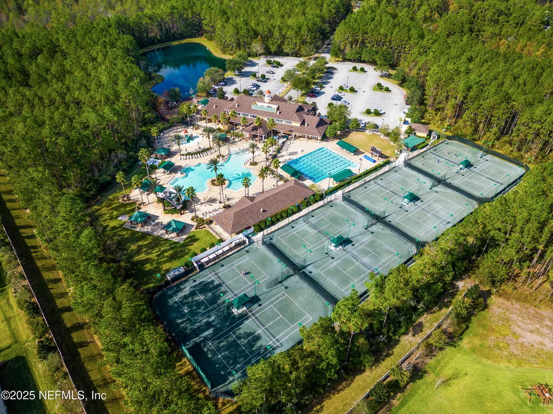 Photo of 364 MAPLEWOOD Drive