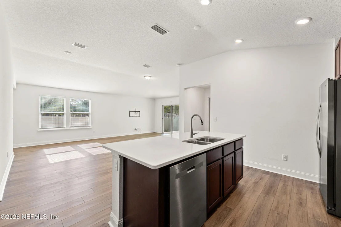 Photo of 2907 LUCILLE Lane
