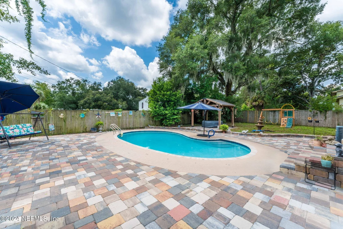Photo of 10274 JOLYNN Road