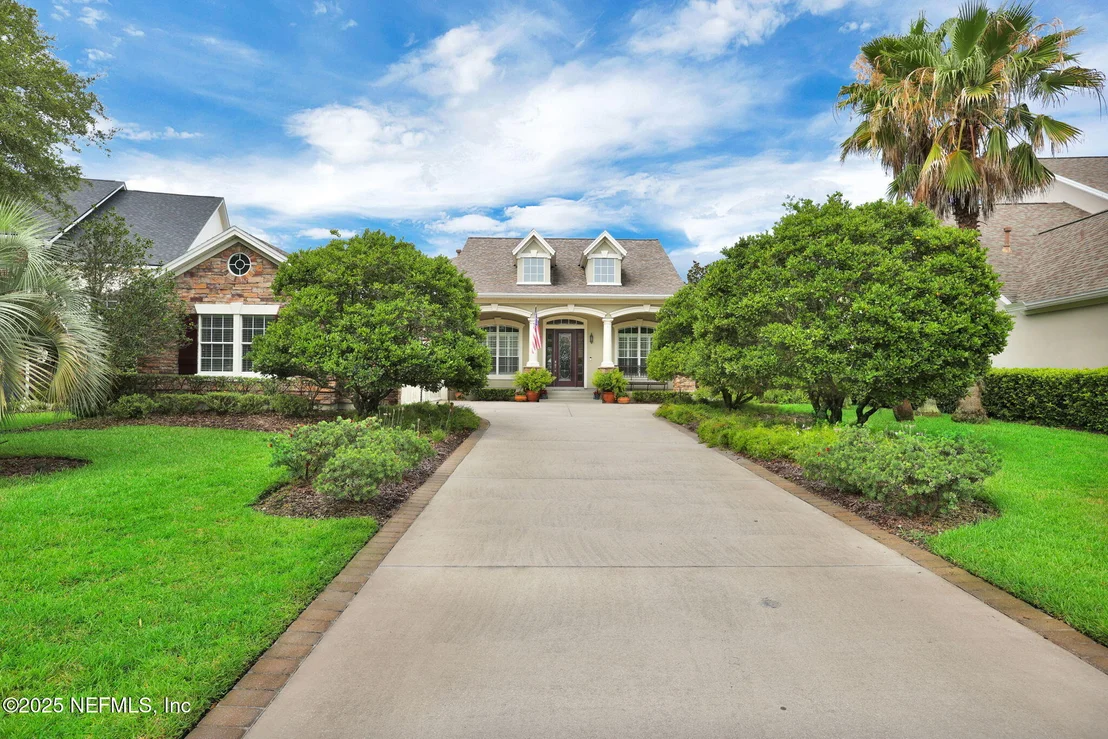 Photo of 159 LA MESA Drive