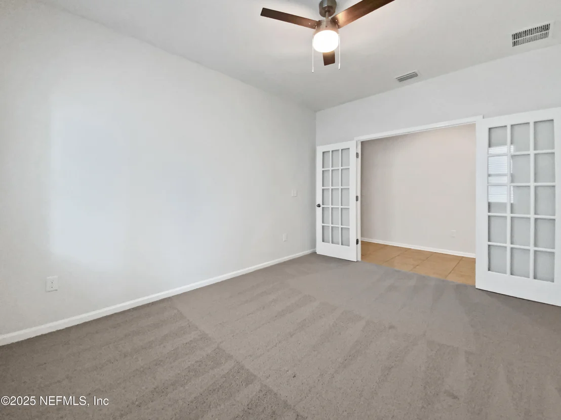 Photo of 1090 LAURISTON Drive