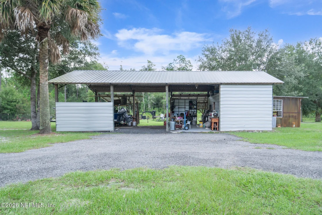 Photo of 272785 MURRHEE Road