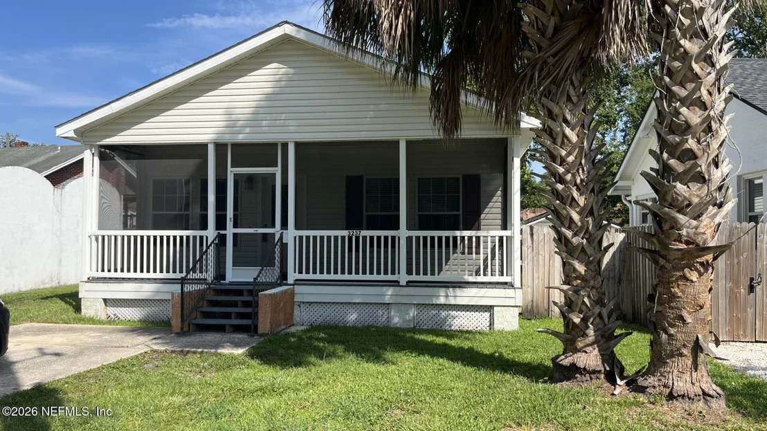 Photo of 3237 MAYFLOWER Street