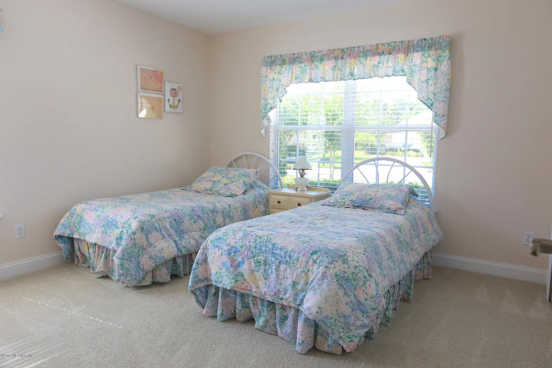 Photo of 1152 SANDLAKE Road