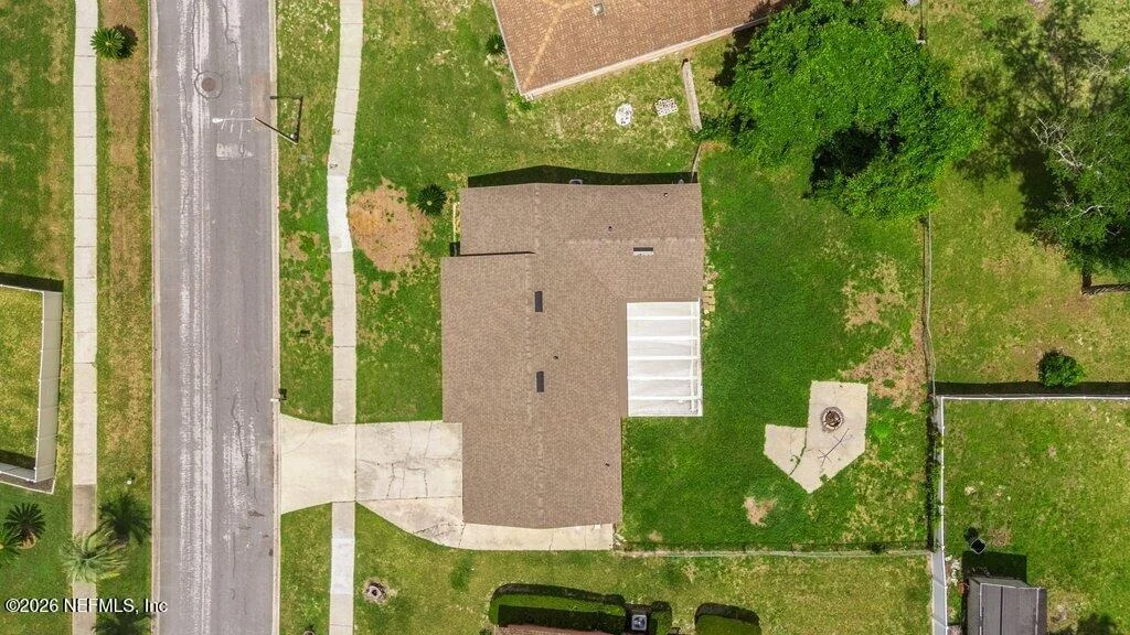 Photo of 1235 SQUIRREL Lane N