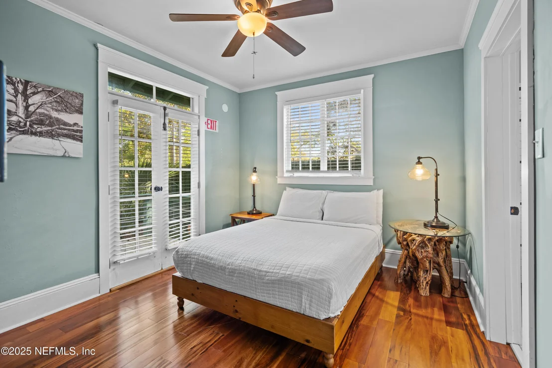 Photo of 8 PARK Avenue