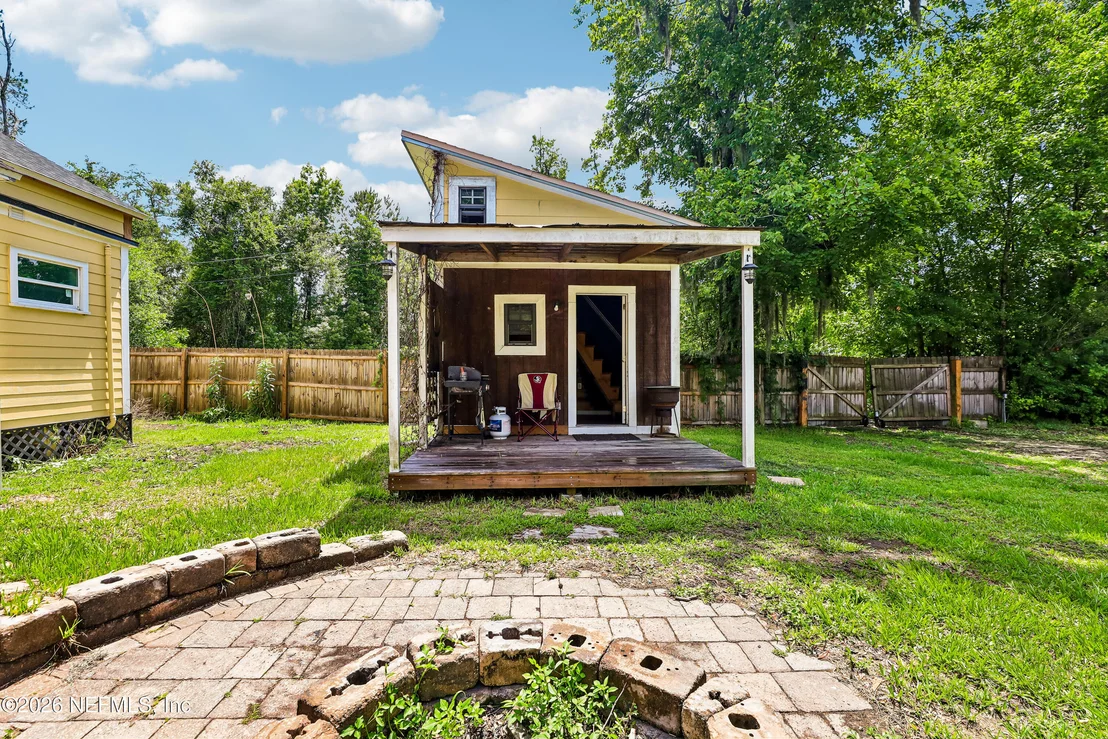 Photo of 2252 MILLS Road