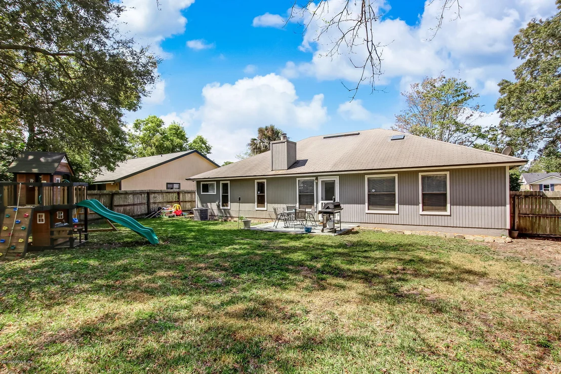 Photo of 3143 ROUNDHAM Lane