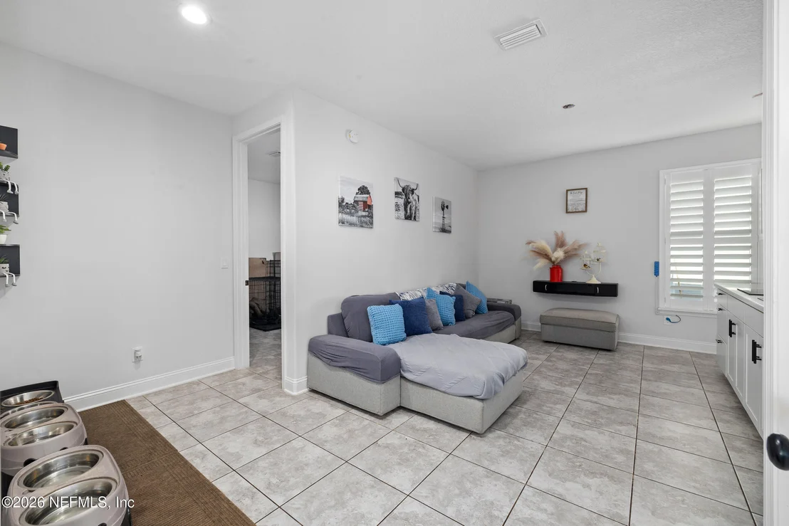 Photo of 123 THATCHAM Drive