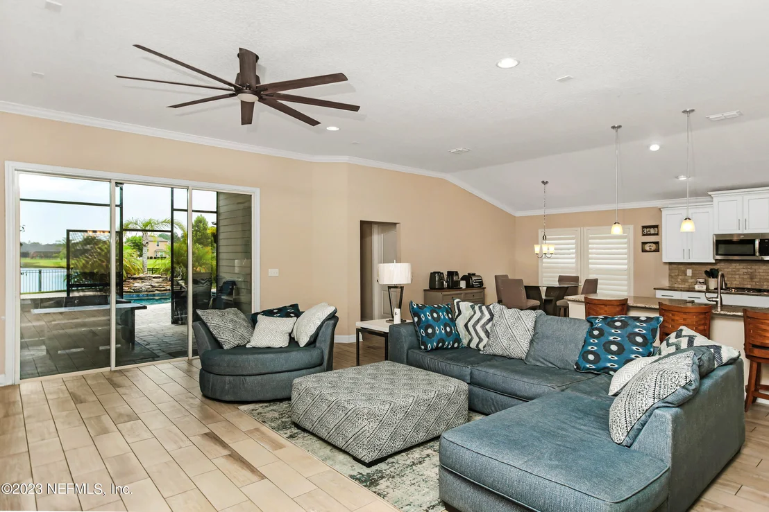 Photo of 140 CEDARSTONE Way