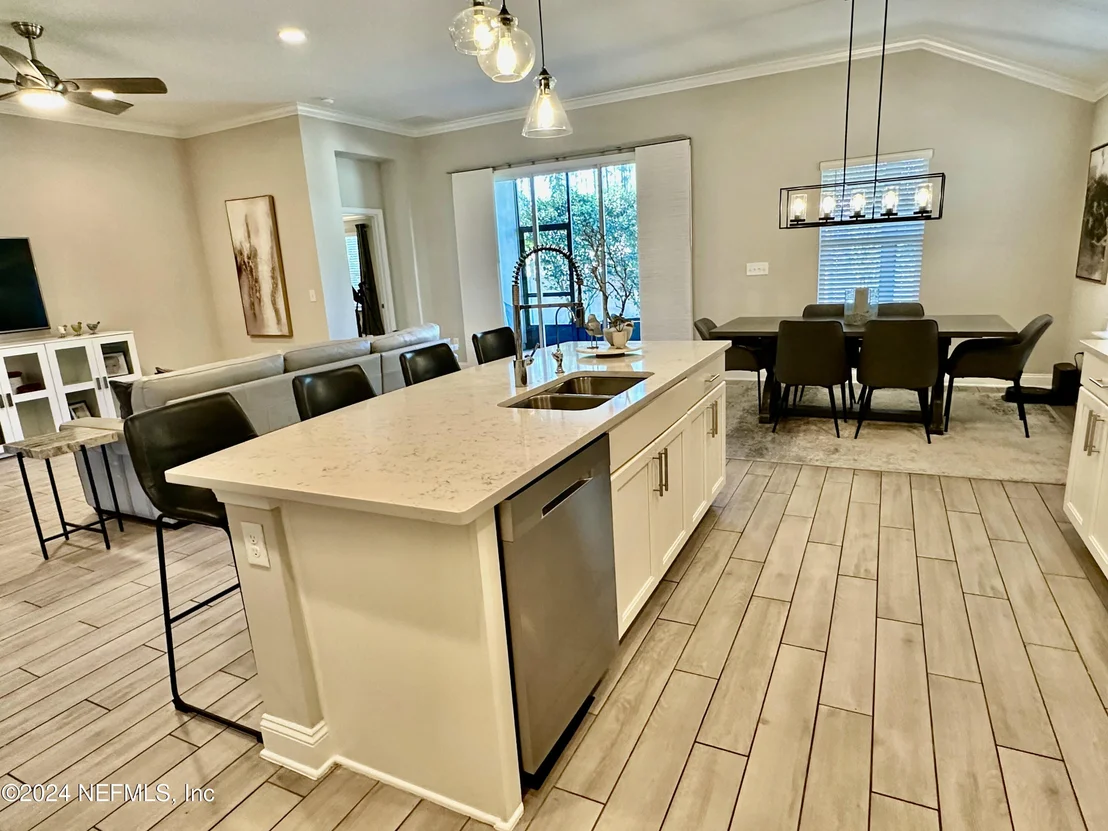 Photo of 1135 SHETLAND Drive