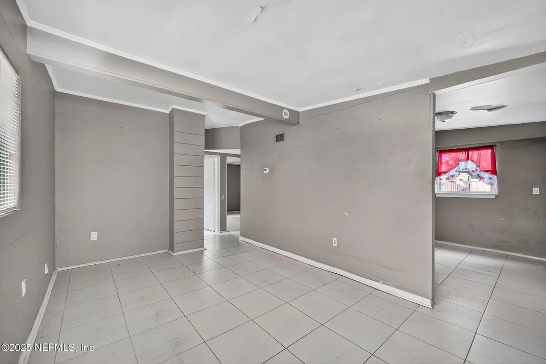 Photo of 10336 AGAVE Road