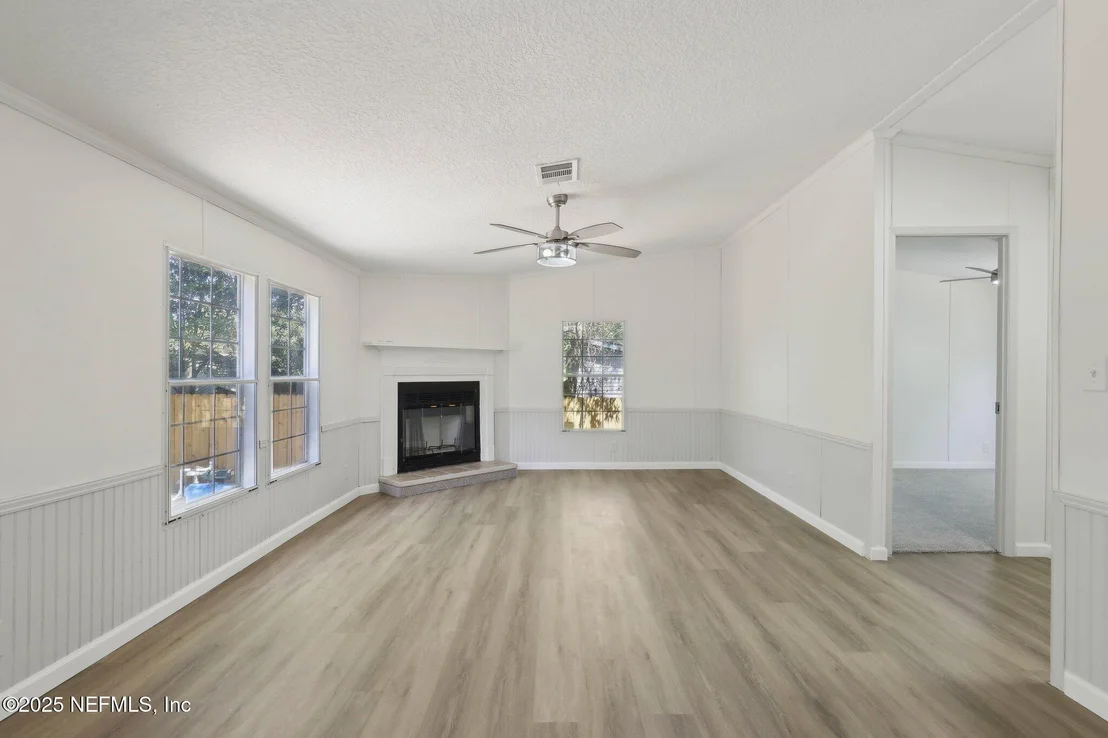 Photo of 606 JACKSON Road