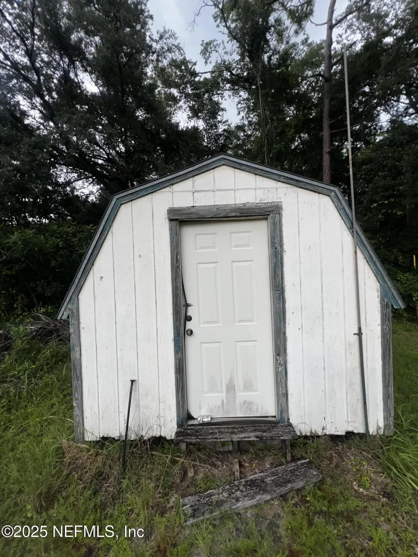 Photo of 2731 HOWARD Road