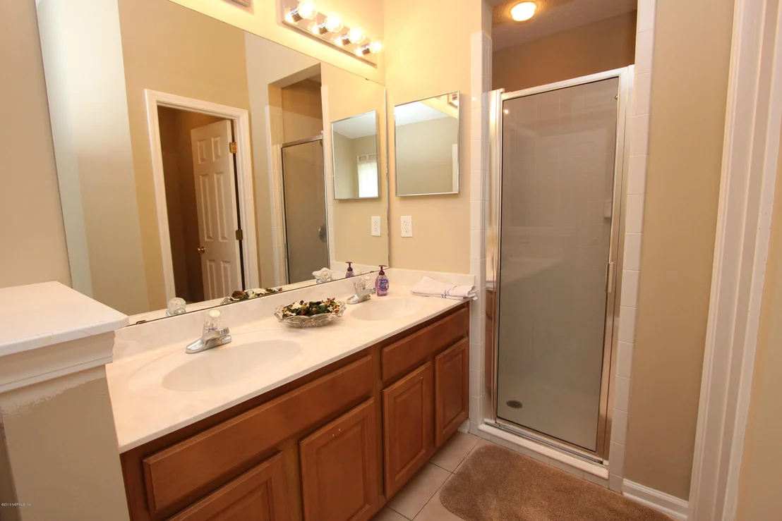 Photo of 329 W Tropical Trace