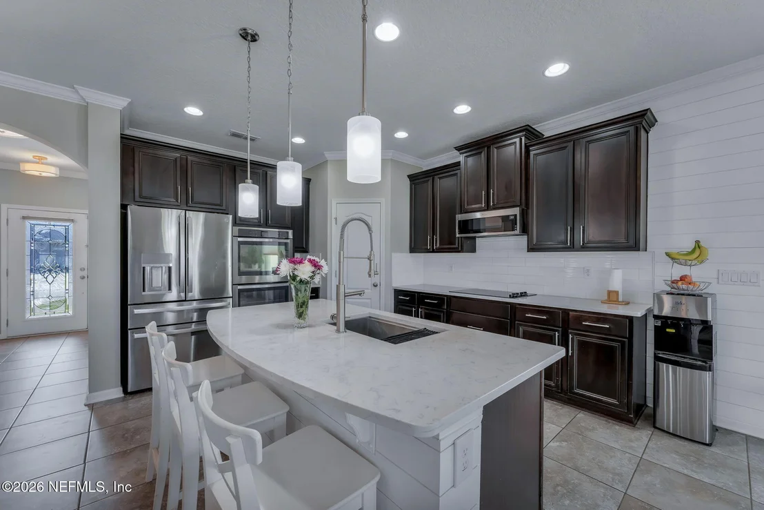 Photo of 180 E POSITANO Avenue