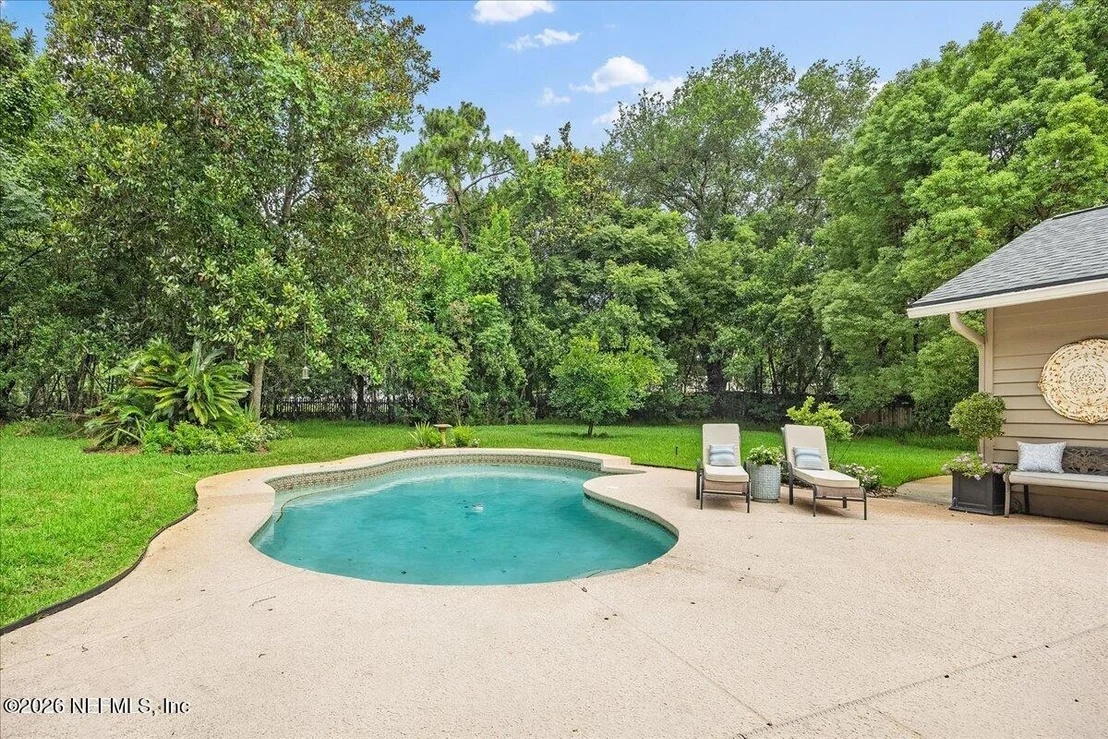 Photo of 8176 BLUE JAY Lane