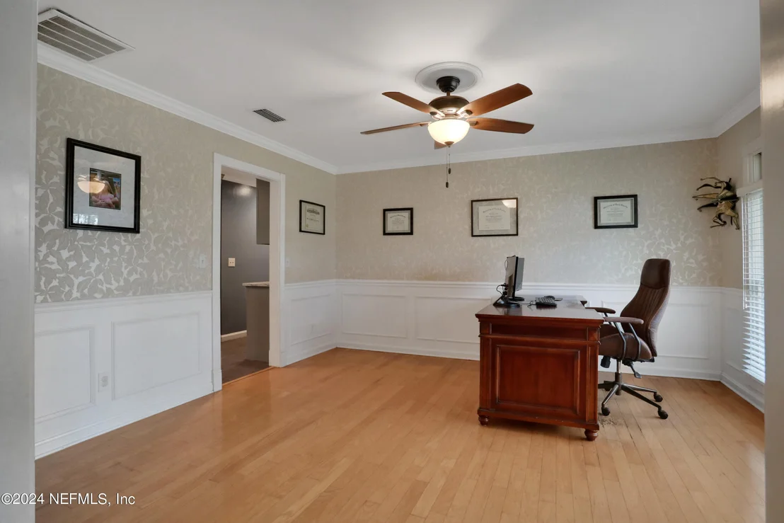 Photo of 8119 PINE LAKE Road