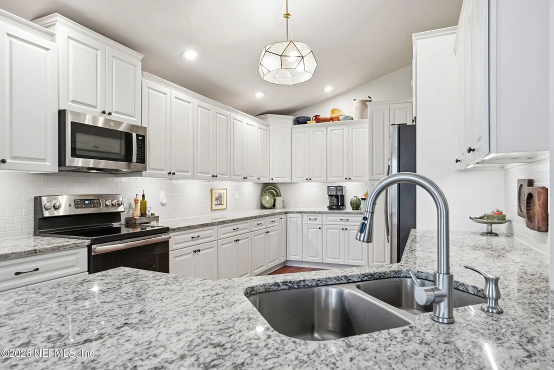 Photo of 276 BRIGHTON Court