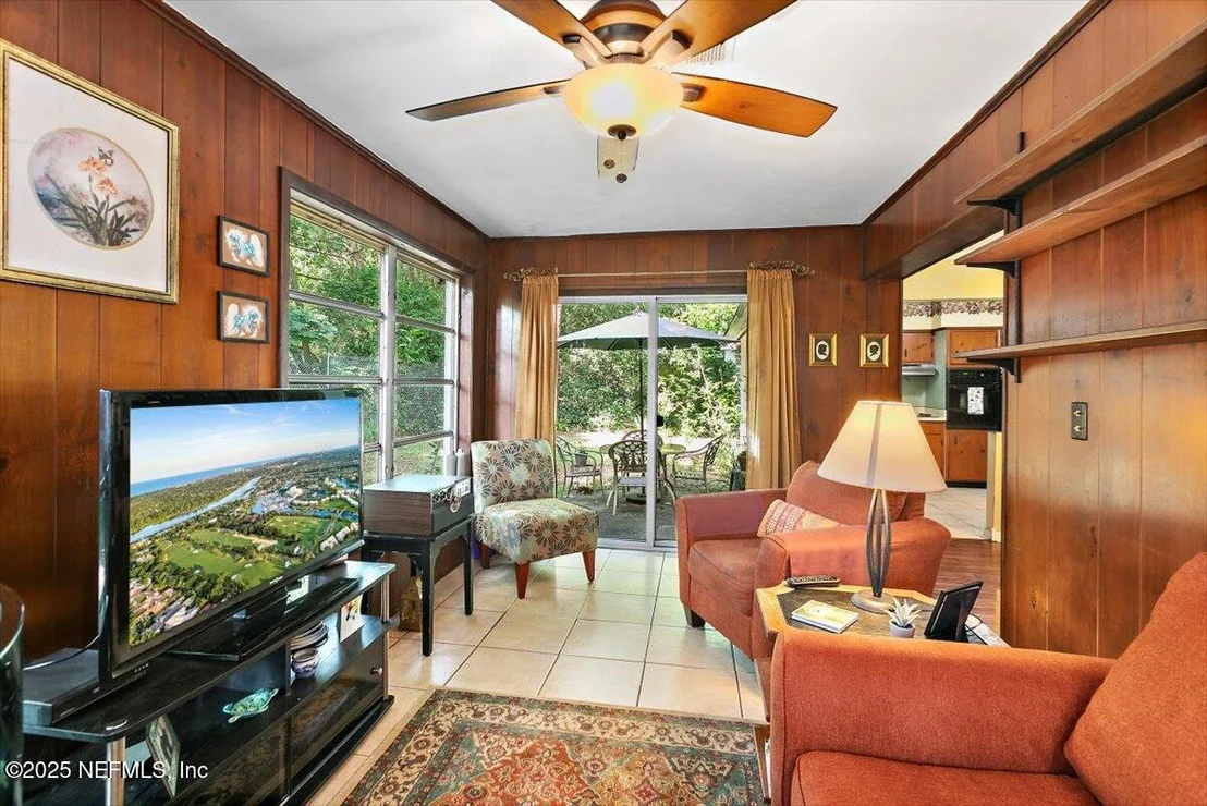 Photo of 10548 HEMMING Road