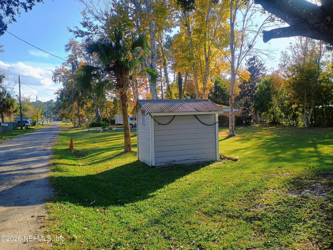 Photo of 215 PINE TREE Trail