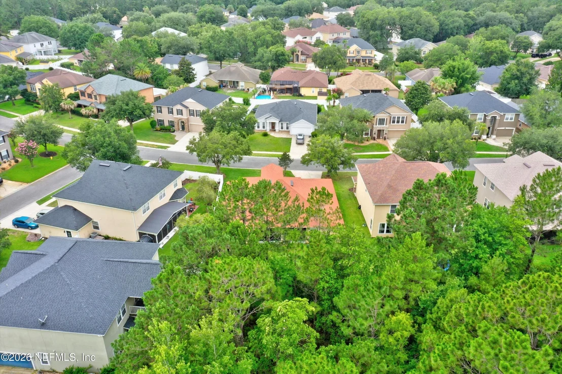 Photo of 635 WAKEVIEW Drive