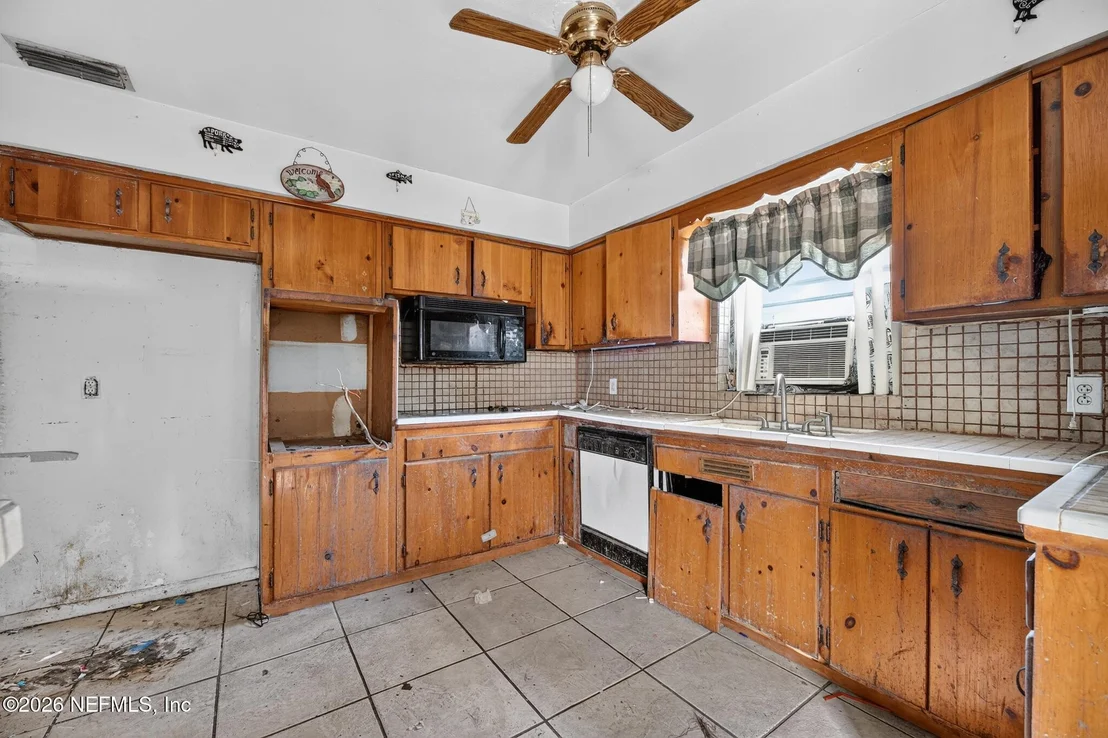Photo of 3147 CATHEDRAL Lane